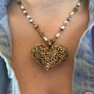 Heart necklace with pearl accent